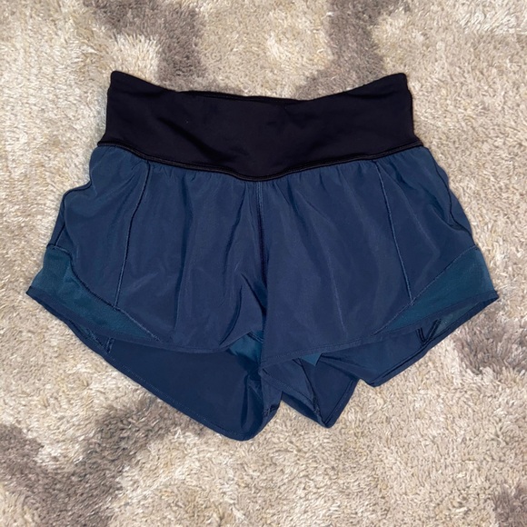 lululemon athletica Pants - Lululemon 2.5 Hotty Hot Shorts